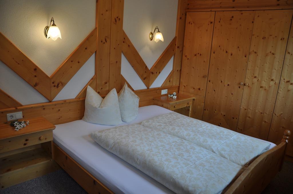 Ferienhaus Brigitte Лангенфельд Номер фото