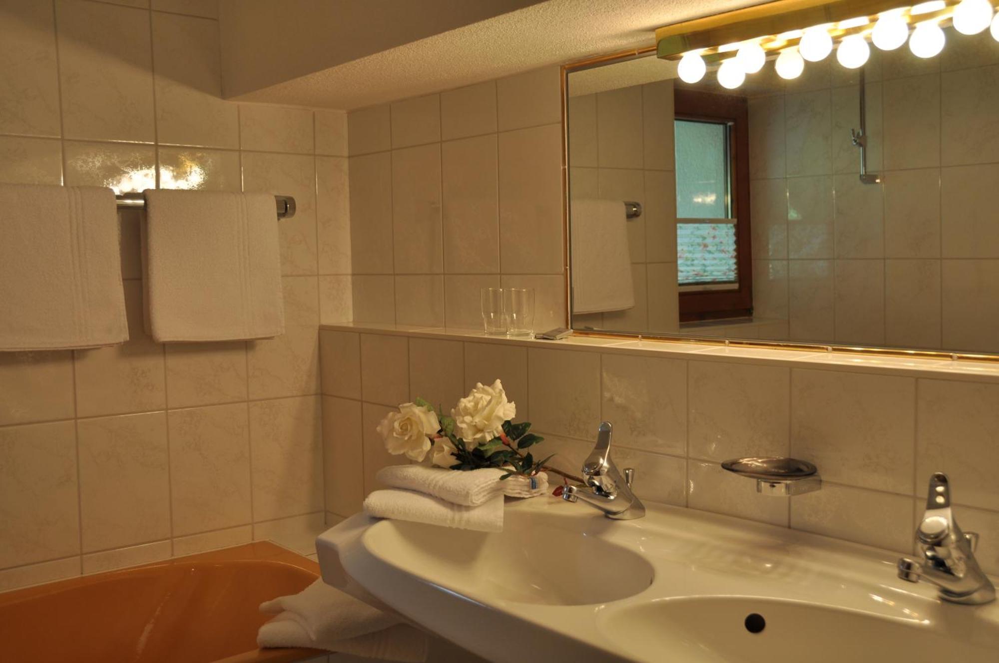 Ferienhaus Brigitte Лангенфельд Номер фото